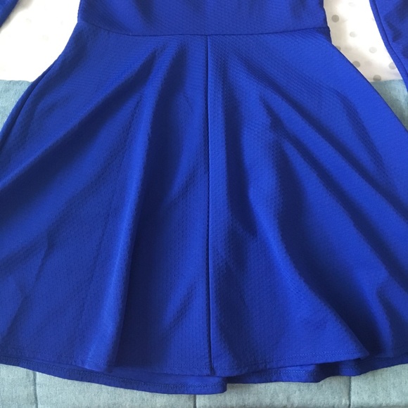 Blue Keyhole Party Dress - Picture 4 of 4